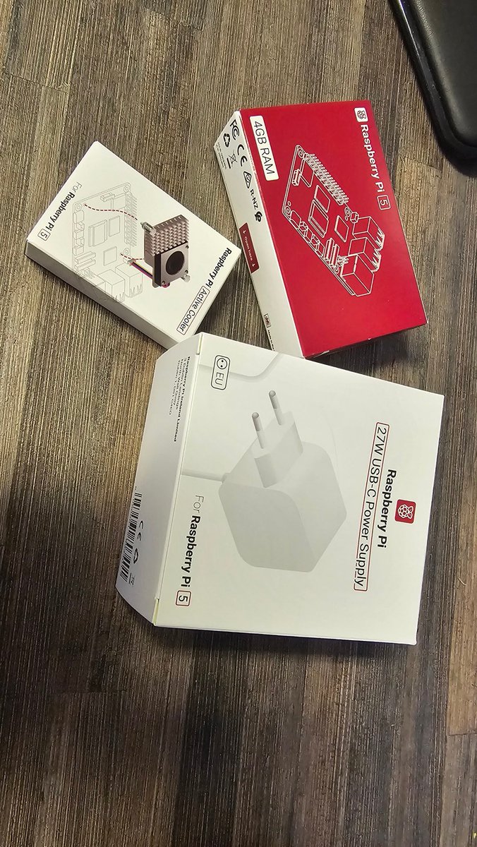 geekc0der's tweet image. New toy just got delivered. #raspberrypi5 

Keen to see where it fits in the shack...