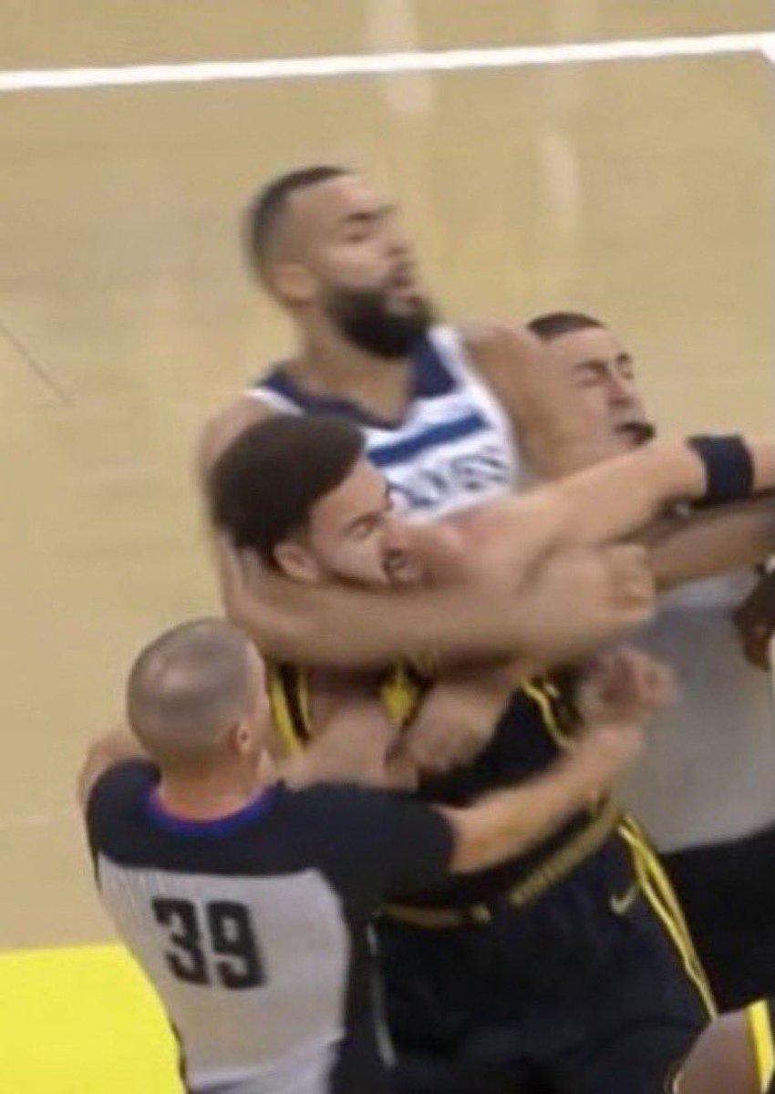 Larry Krueger tweet media