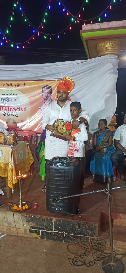 HebbalkarMrinal's tweet photo. On the occasion of Deepawali attended Home minister function organised by 
youth congress for all the ladies and kids of Kudremani village.

#kudremani #belgaum #youthcongress #mrinalhebbalkar https://t.co/pRoIkUgQf2