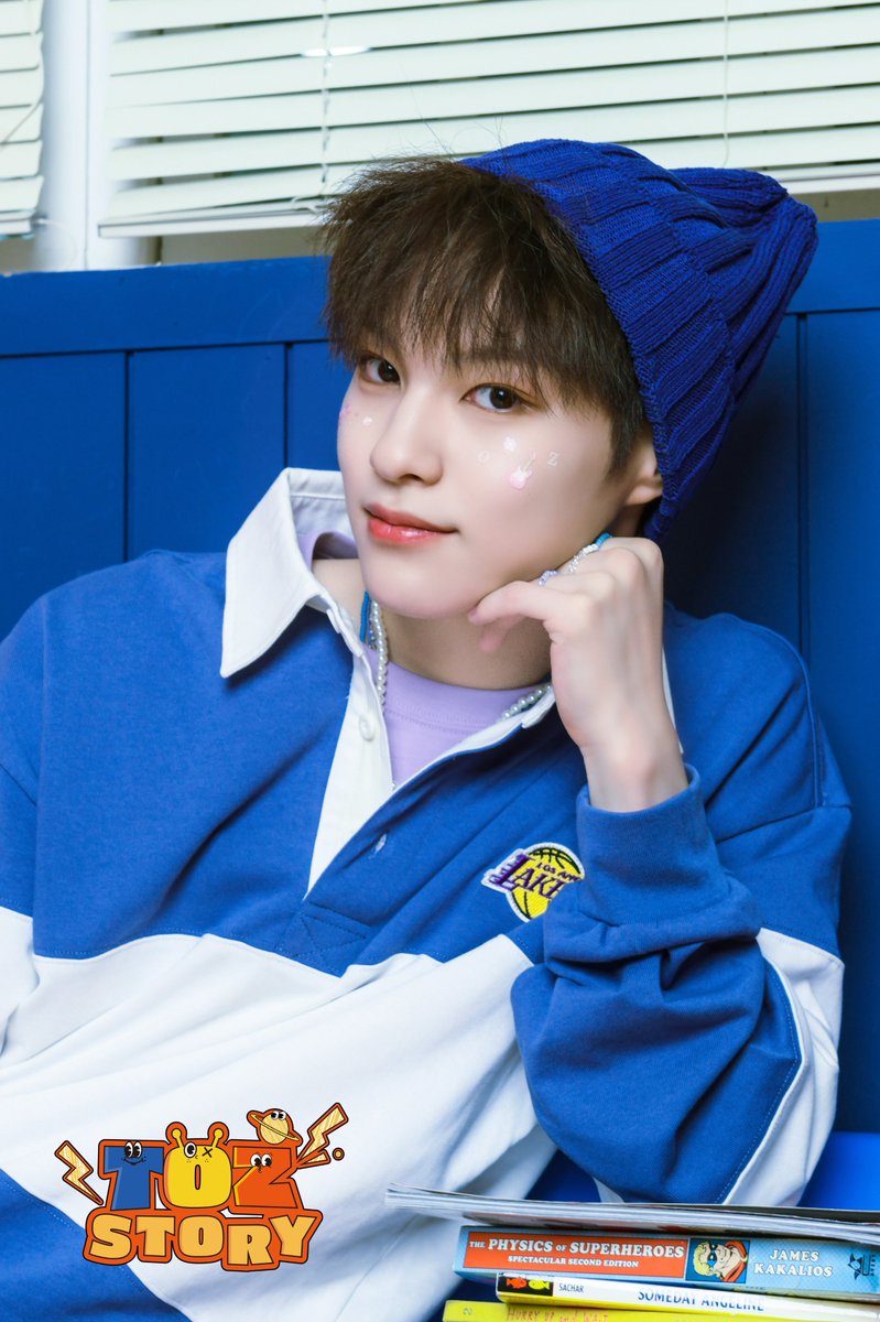 TOZ_YYent's tweet photo. 2024 TOZ SEASON'S GREETINGS 
[𝗧𝗢𝗭 𝗦𝗧𝗢𝗥𝗬] CONCEPT PHOTO

🛸 예약 판매 기간
✔ ~11.21 23:59 (KST)

🛸 상세안내
✔ https://t.co/RHoKtF702x

#TOZ
#TOZ_STORY
#ANTHONNY #HART #YUTO #TAKUTO
#アントニー #ハルト #ユウト #タクト https://t.co/5J05TV2ysA