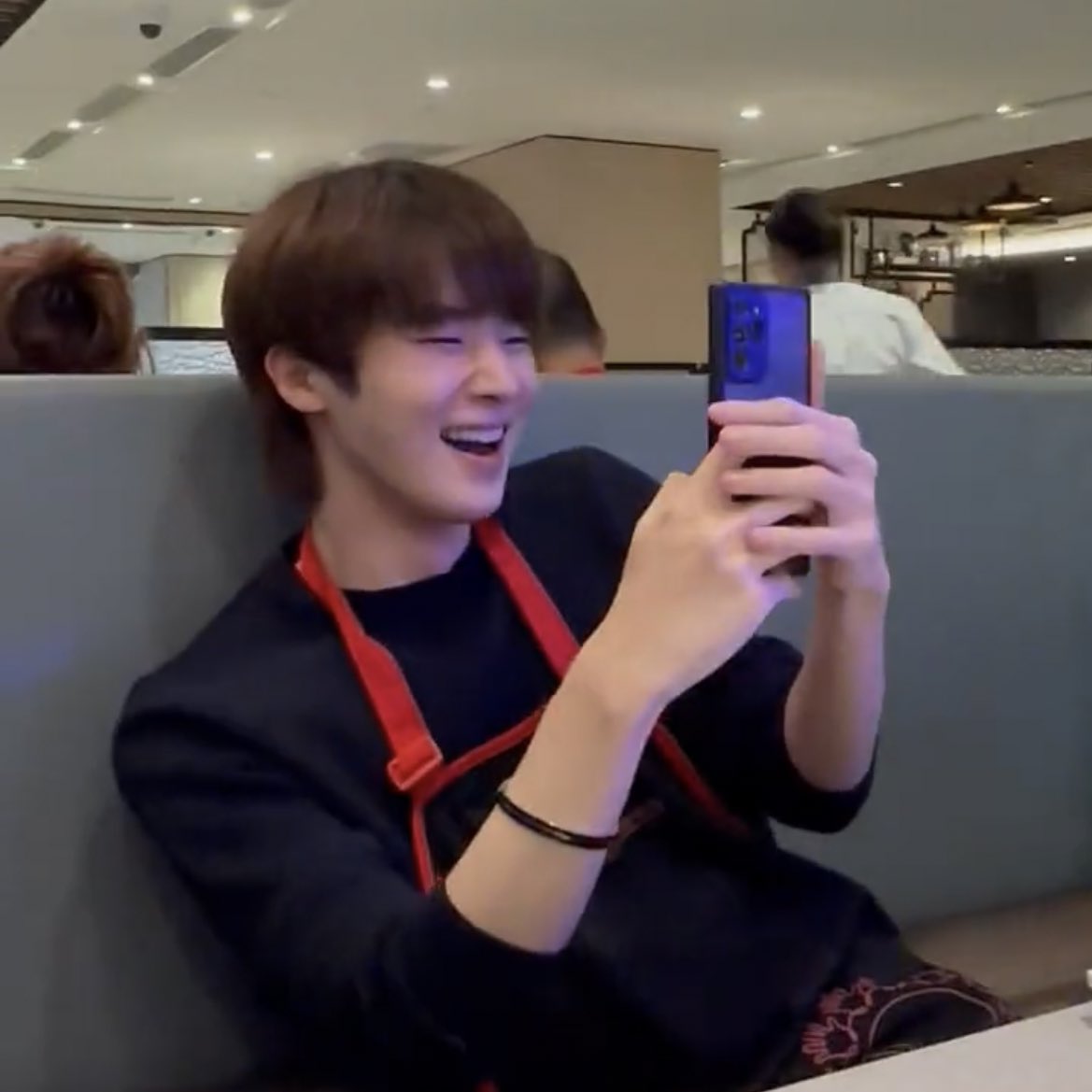 162onigiri's tweet photo. วันนี้แมวยิ้มหวานไม่หยุด น่ารักจนใจจะขาดอะ y y https://t.co/Oa7gTYsJcn