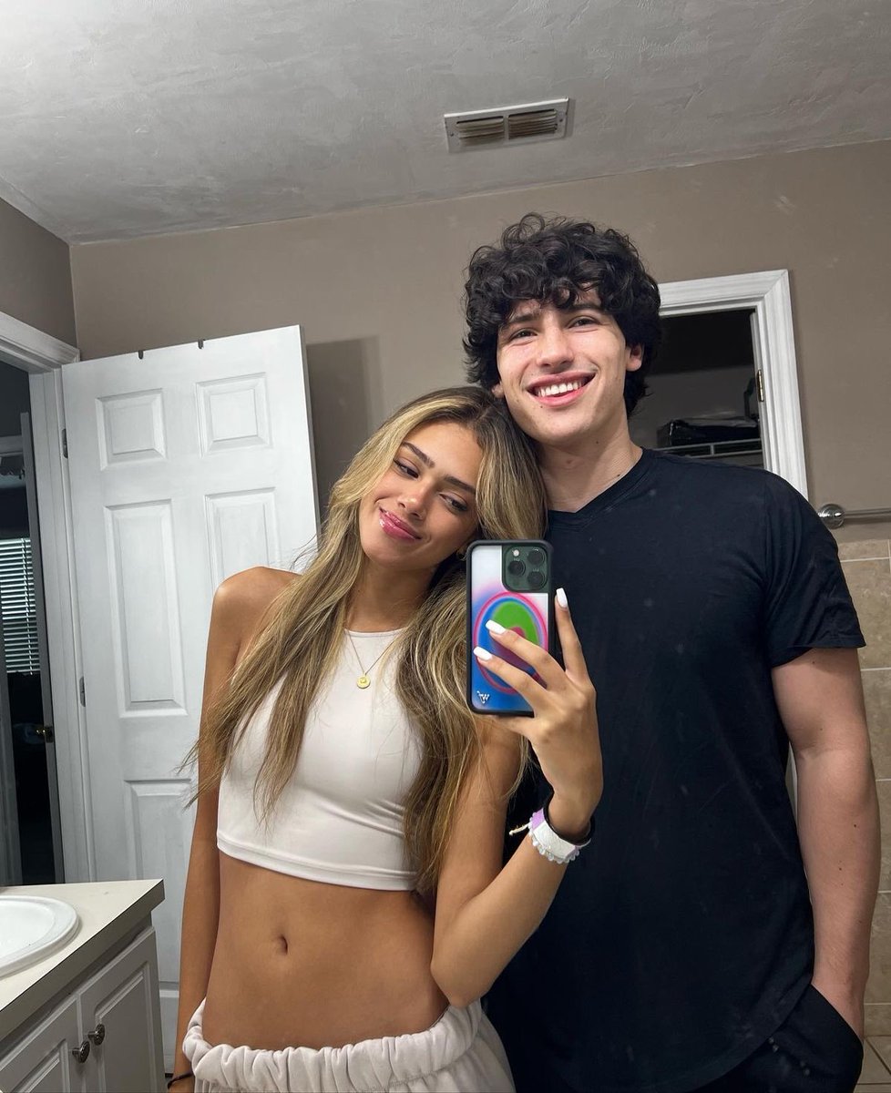 paris lantsov + mimi tweet media