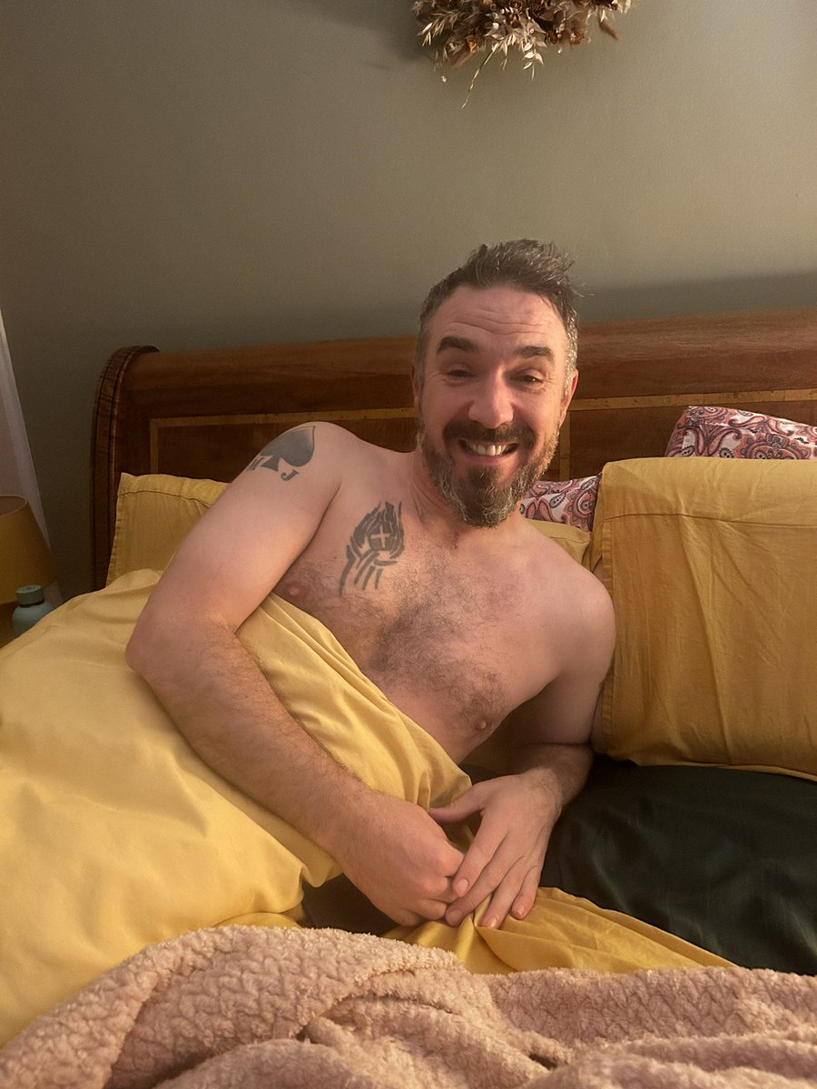 CKdoingathing's tweet photo. Charlie King doing a Thing, being an ill Birthday Boy 🤧 https://t.co/1JrXYllQdl