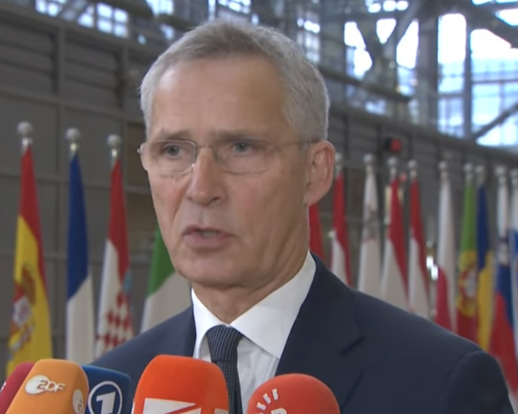 amriana's tweet photo. #Putin must fall.
That is an ORDER!
There is no other way!!!
@NATO
@jensstoltenberg
@POTUS
@Bundeskanzler
@JustinTrudeau
@EmmanuelMacron
@RishiSunak
@jt_Europe
@ZelenskyyUa
#Putler belongs to the 1930's!
We need to STEP UP to a higher level!
#OnePlanetOneHumanity https://t.co/Uk57Ys3HEP