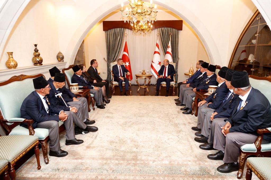 Kaymakamımız Sayın <a href="/HamzaOzbilgi/">Hamza Özbilgi</a> ve Kıbrıs Gazilerimiz KKTC Cumhurbaşkanı Ersin TATAR ve KKTC Meclis Başkanı Töre ZORLU'ya  KKTC 'nin 40. Kuruluş ve Kurtuluş Yıl dönümü kapsamında ziyaret gerçekleştirdi.