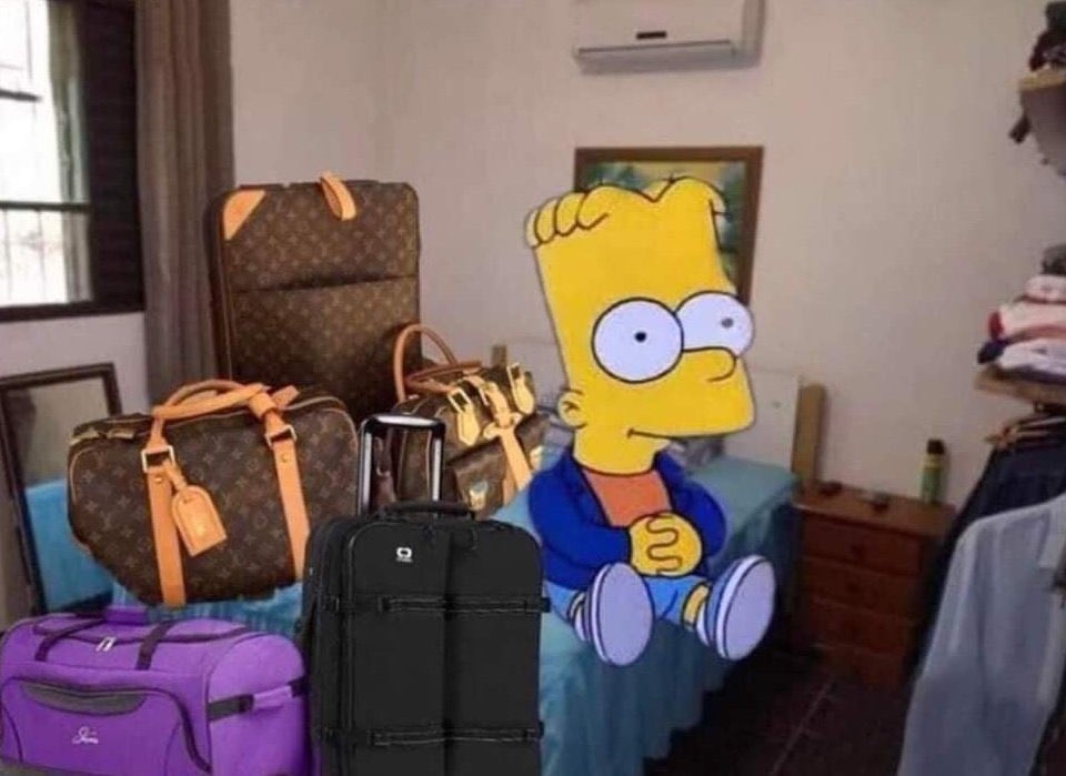 Eu: detesto acordar cedo Alguém: vamos viajar ?? Eu as 06H da manhã: