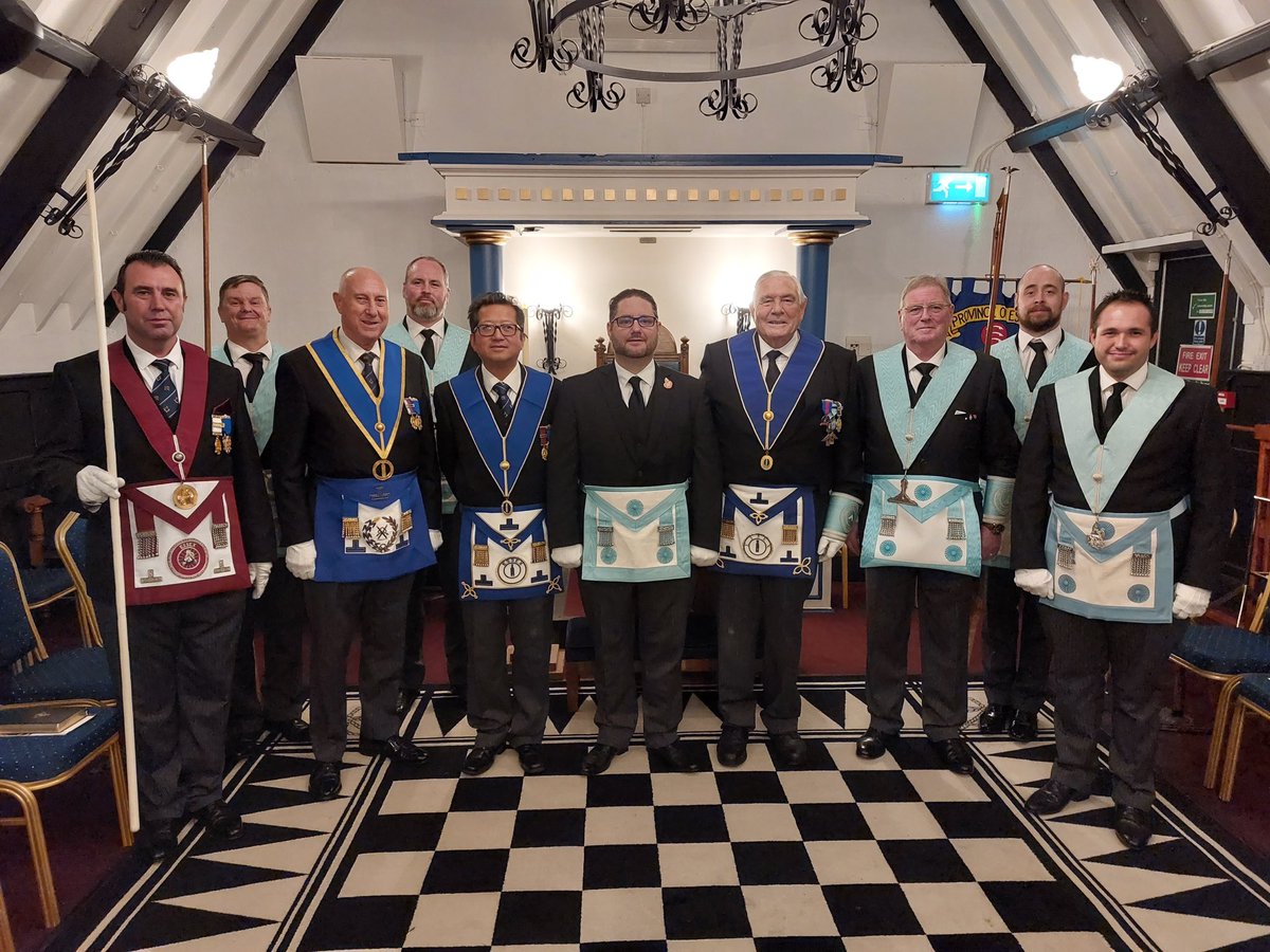 Sancto Claro Lodge No. 9486, which meets at Orsett Masonic Hall, was formed 30 years ago in 1993 by members of a clay pigeon club which met behind the Dog and Partridge pub. Lodge held a special meeting at which the members welcomed Paul Harris PGJW. 

essexfreemasons.org.uk/news/pjgw-visi…