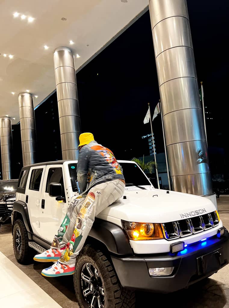 nengipek's tweet photo. Odogwu whitemoney the king of luxury lifestyle 🤞

WHITEMONEY IN SOUTH AFRICA 
#Whitemoney

WHITEMONEY IN SOUTH AFRICA 
#Whitemoney

WHITEMONEY IN SOUTH AFRICA 
#Whitemoney https://t.co/tG421nj7YR