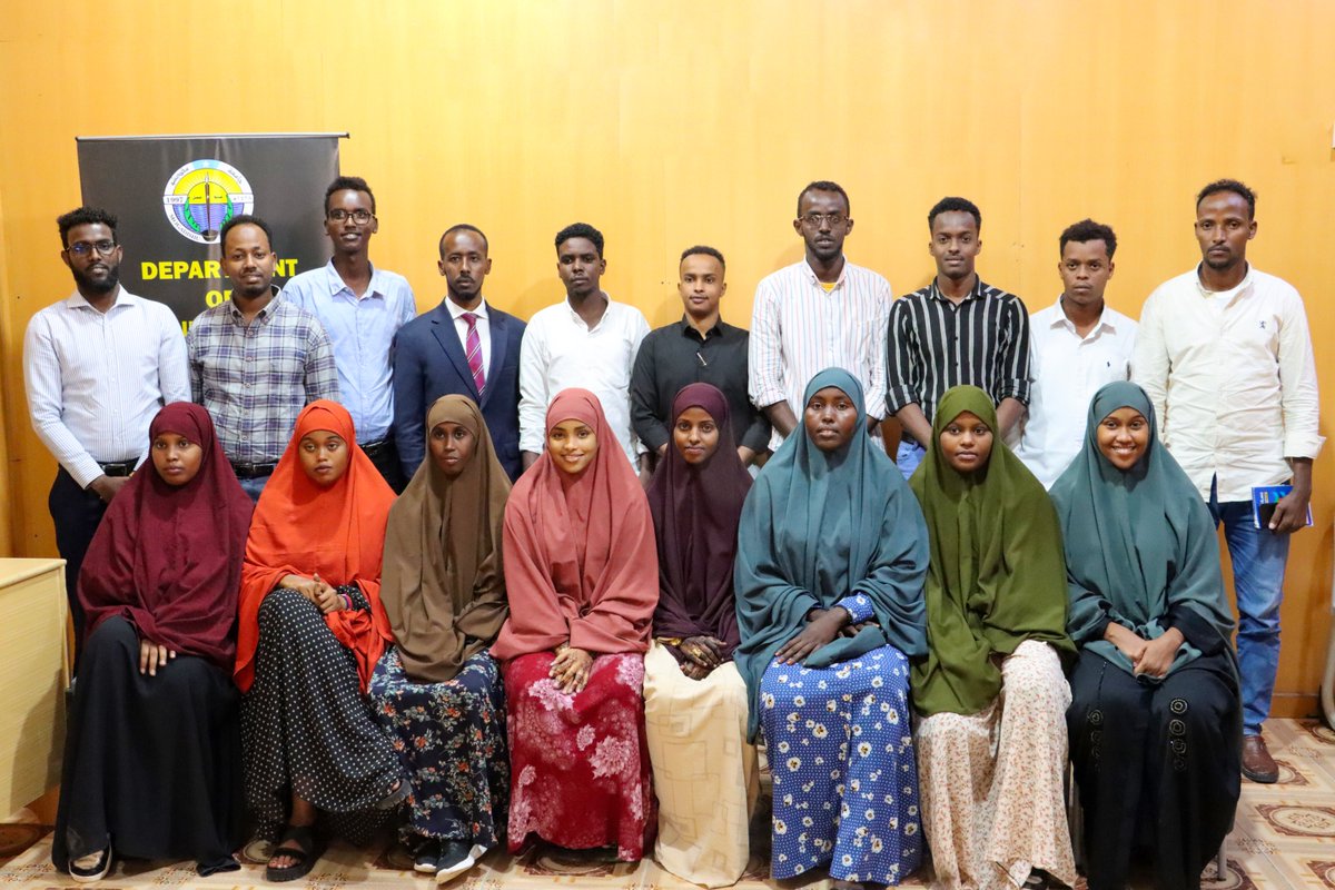 Mogadishu University | جامعة مقديشو (@moguniver) on Twitter photo A journalist, <a href="/AlinurSalaad/">AliNur Salaad</a> gave a profound lecture on 'Media's Role in Elections and Good Governance.' Our Political, IR and Journalism students gained invaluable insights into the critical interplay of media ethics and democratic processes. A journalist, <a href="/AlinurSalaad/">AliNur Salaad</a> gave a profound lecture on 'Media's Role in Elections and Good Governance.' Our Political, IR and Journalism students gained invaluable insights into the critical interplay of media ethics and democratic processes.