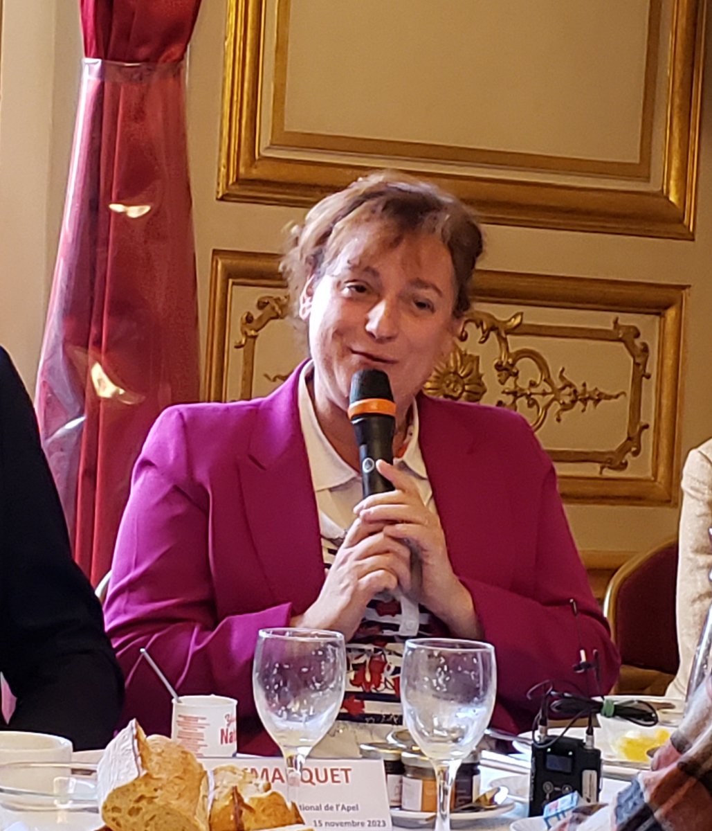 Nadège Havet, sénatrice "Qd les parents venaient le samedi matin c'était plus facile pour le dialogue parents-école. Maintenant il faut tout tout de suite et ça créé parfois des tensions"
<a href="/nadegehavet/">Nadege Havet</a>  #PDDApel