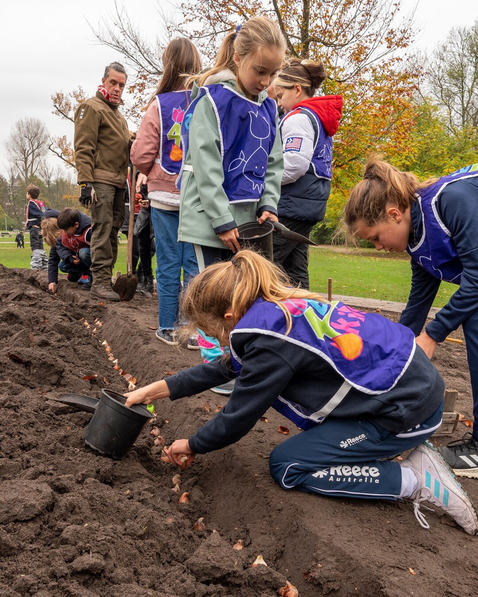 Bulbs4Kids_NL tweet media