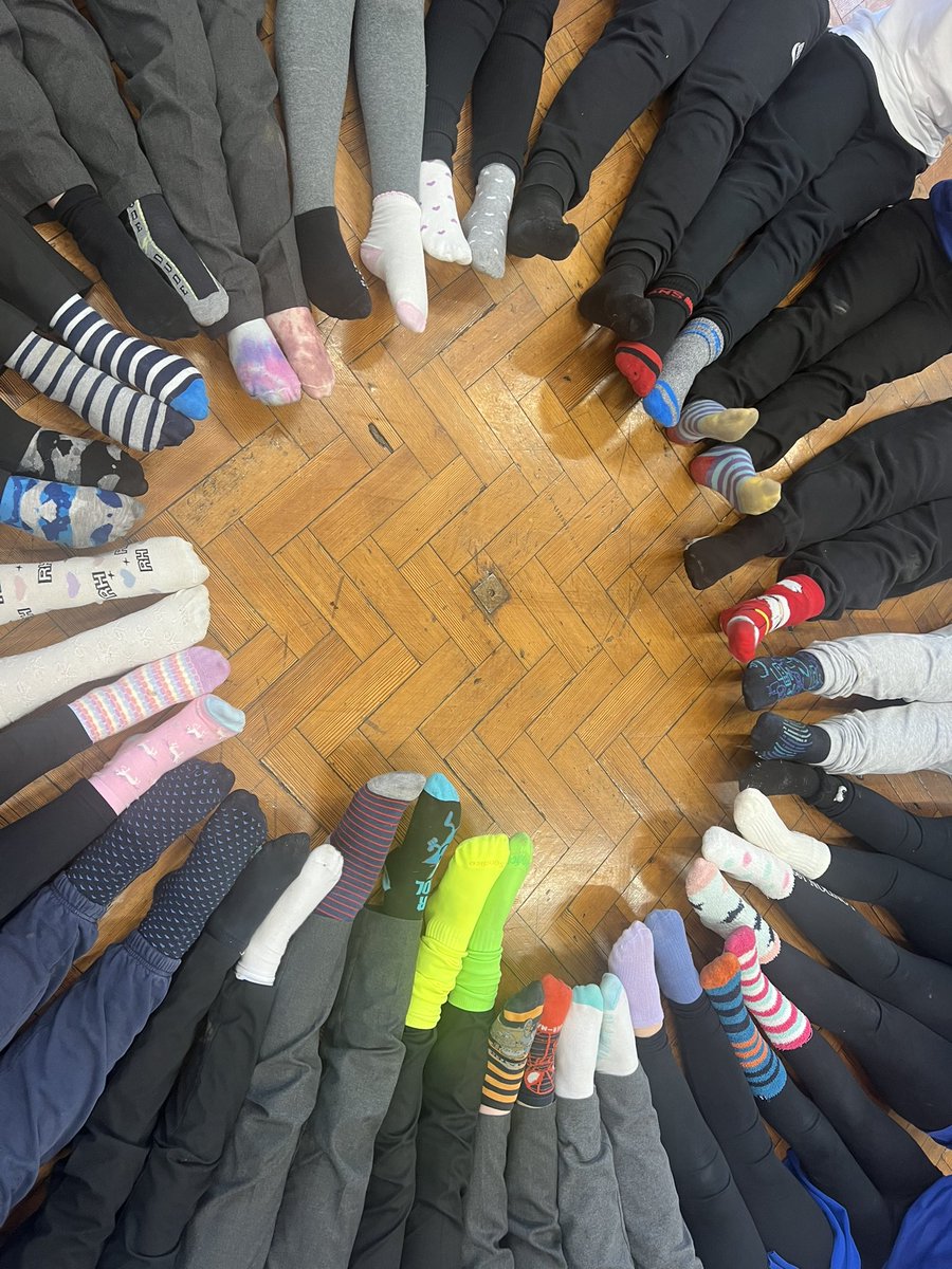 MrsKehoeHead's tweet photo. IA 2.1 Well-being 

This week, our pupils helped raise awareness of Anti-bullying week by wearing their odd socks to school 🧦💙  Mr Jones ended the day by leading a thought provoking assembly around kindness and friendship. #AntiBullyingWeek #BeKindAlways @LlangynwydS https://t.co/Elv677EwcB