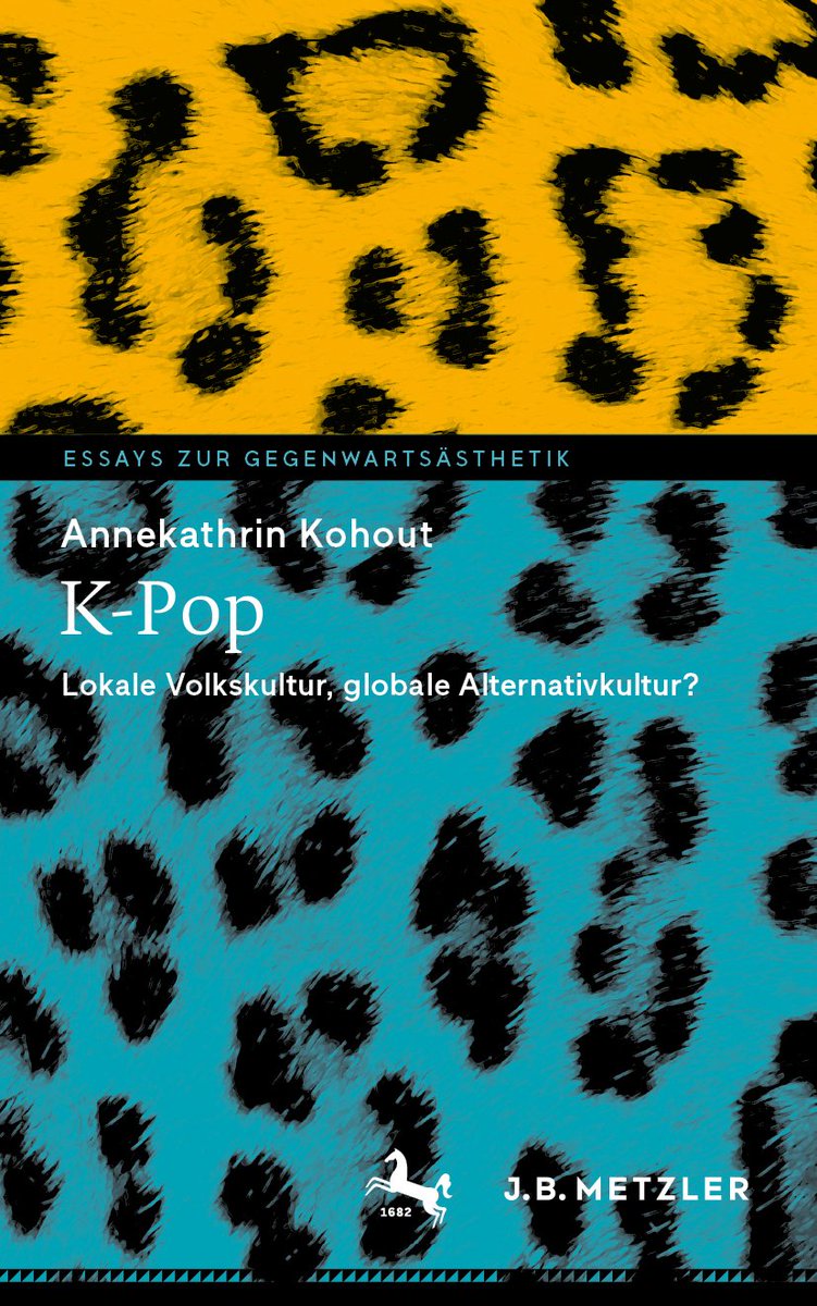 ++NEU++
K-Pop. Lokale Volkskultur, globale Alternativkultur? | von <a href="/kohout_a/">Annekathrin Kohout</a> 
Ein Essay über #hallyu, die Koreanische Welle – ihre Entwicklung, Protagonisten, die Rolle der Fans und der Sozialen Medien.
▶️link.springer.com/book/10.1007/9… #KPOP #koreanwave #globalpop #army #한류