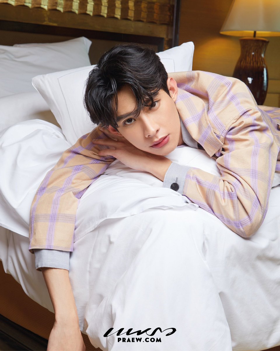 Praewdaily's tweet image. Melt your heart with the latest fashion set from 'Tutor &amp;amp; Yim,' along with an interview in the Praew Favor column in the November issue of Praew Magazine ❤️. And if you want to feel even more excited, you have to meet them up close at the event #PraewMeetAndReadXTutorYim Saturday…