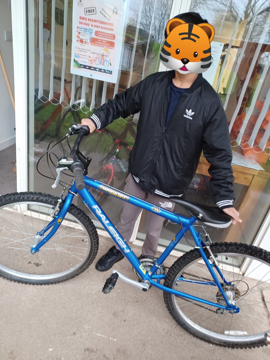 ngha_community's tweet photo. More FREE bikes distributed to community yesterday via Active Travel hub.
These individuals are part of our led rides with @ScottishCycling & will use their refurb'ed bikes to gain more confidence in between rides, as well as improving their physical & mental health!
#ngactive https://t.co/Dwa6cEqw9O