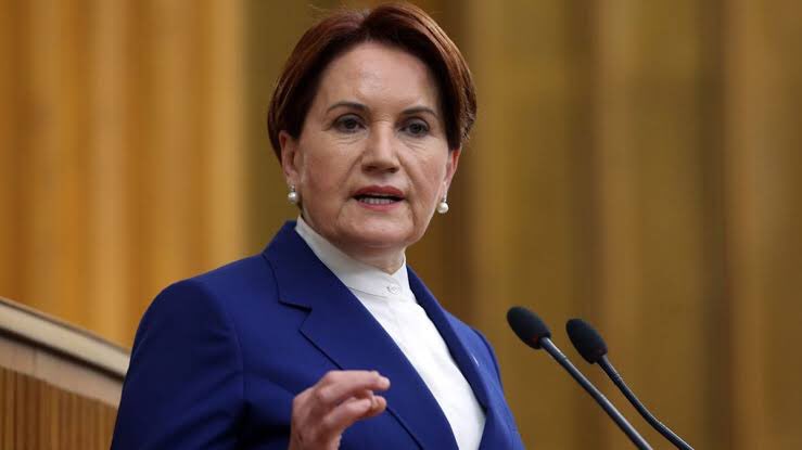 darkwebhaber's tweet photo. Meral Akşener: Yeni anayasa yapmanız için önce mevcut anayasaya uymanız gerekiyor. https://t.co/iJhpTPKz8V