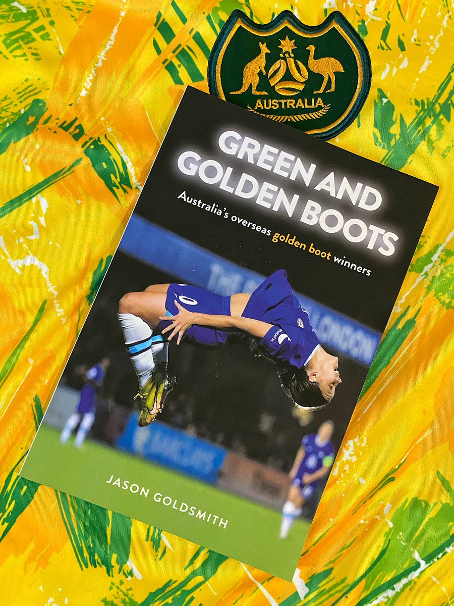 rawprawn25's tweet photo. Quick Wednesday evening shoutout to @fairplaybooks author @jason38goldsmit, really hoping tonight’s “Green and Gold Boots” gig, goes well mate

#SuperRead

#LovingYourWorkLegend https://t.co/VvW2oMmLwI