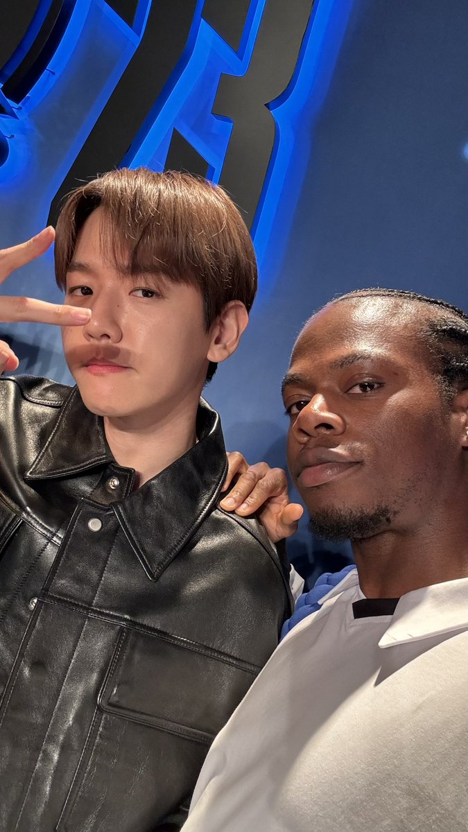 F-9e1YAawAAIXMY?format=jpg