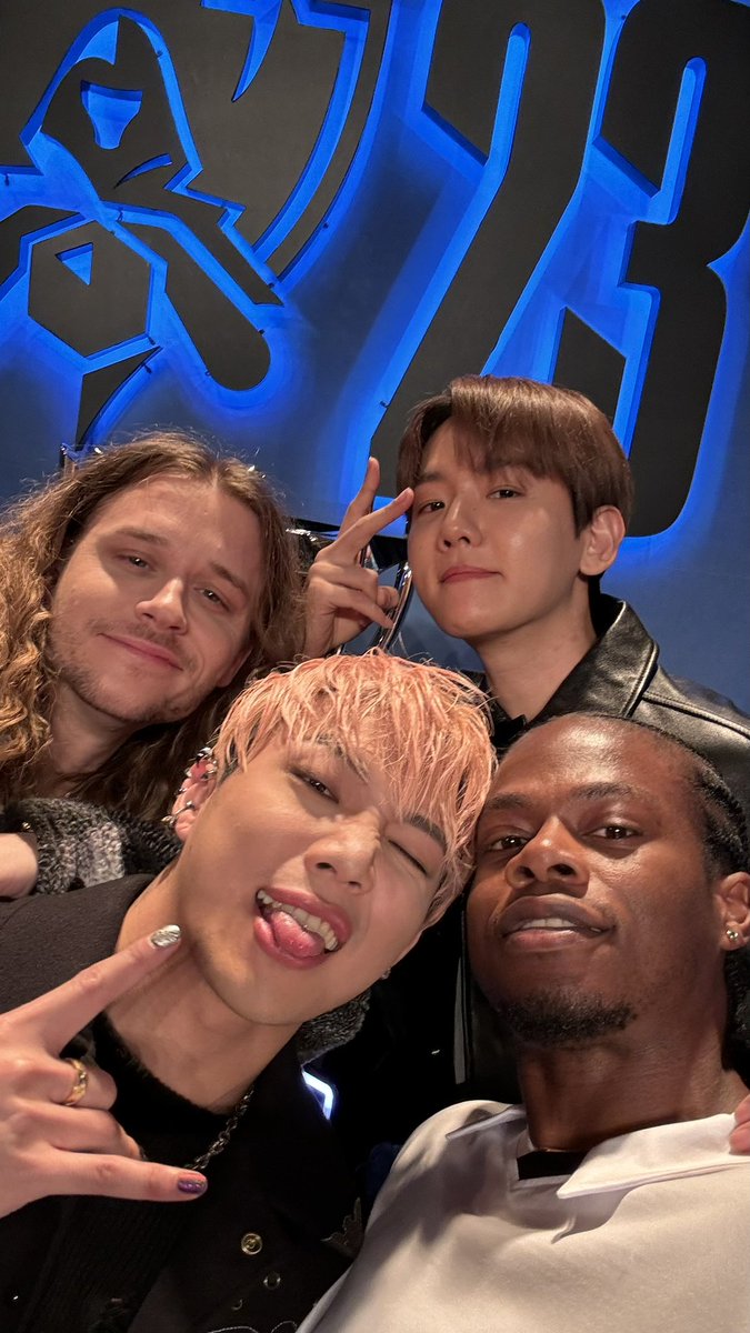 F-9e1YCboAAr0UX?format=jpg