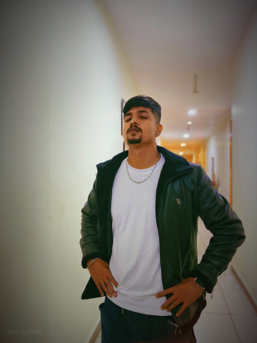 rapperrbr's tweet photo. Just Random $hit 😕
#Rapperrbr https://t.co/uo5sRaUMia