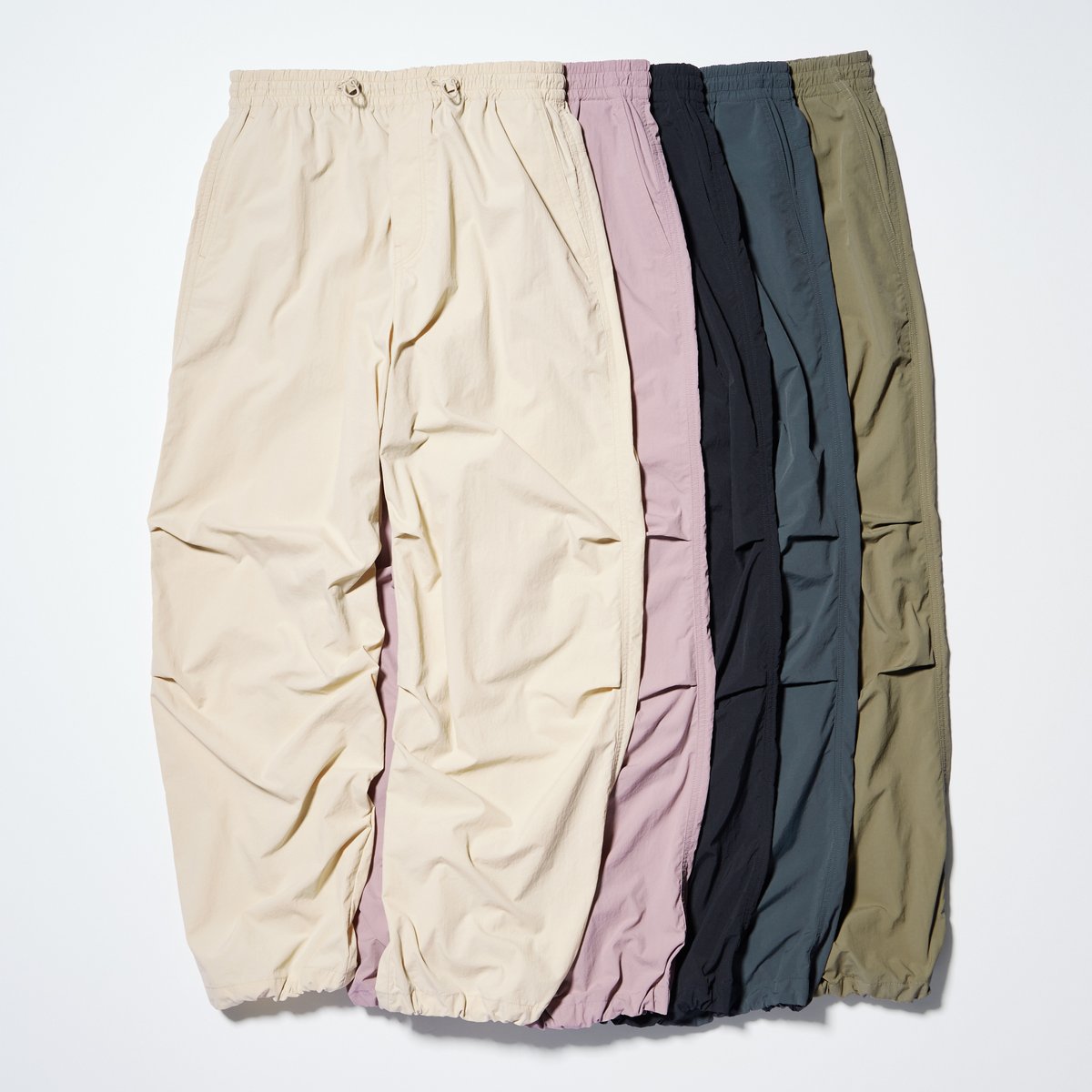 UniqloThailand's tweet image. ไอเทมมาใหม่สุดเท่! กางเกง Parachute ทรงกว้าง น้ำหนักเบา ขอบเอวยางยืดพร้อมตัวปรับสายสำหรับปรับขนาด

🛍 s.uniqlo.com/w_parachutepan…

#UniqloThailand #UniqloPants #ParachutePants #กางเกงขายาว