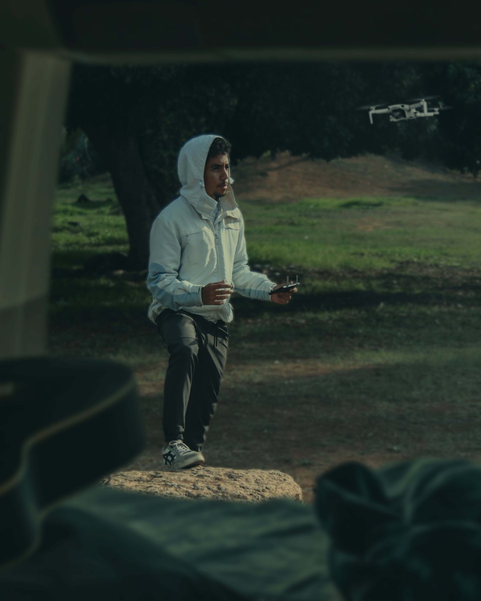MydoNoubhani's tweet photo. Van Life ⛰️
Do you think it is real or fabricated? 🤔

#Photoshop  #Travel #dronephotography https://t.co/hGI3Esxaul