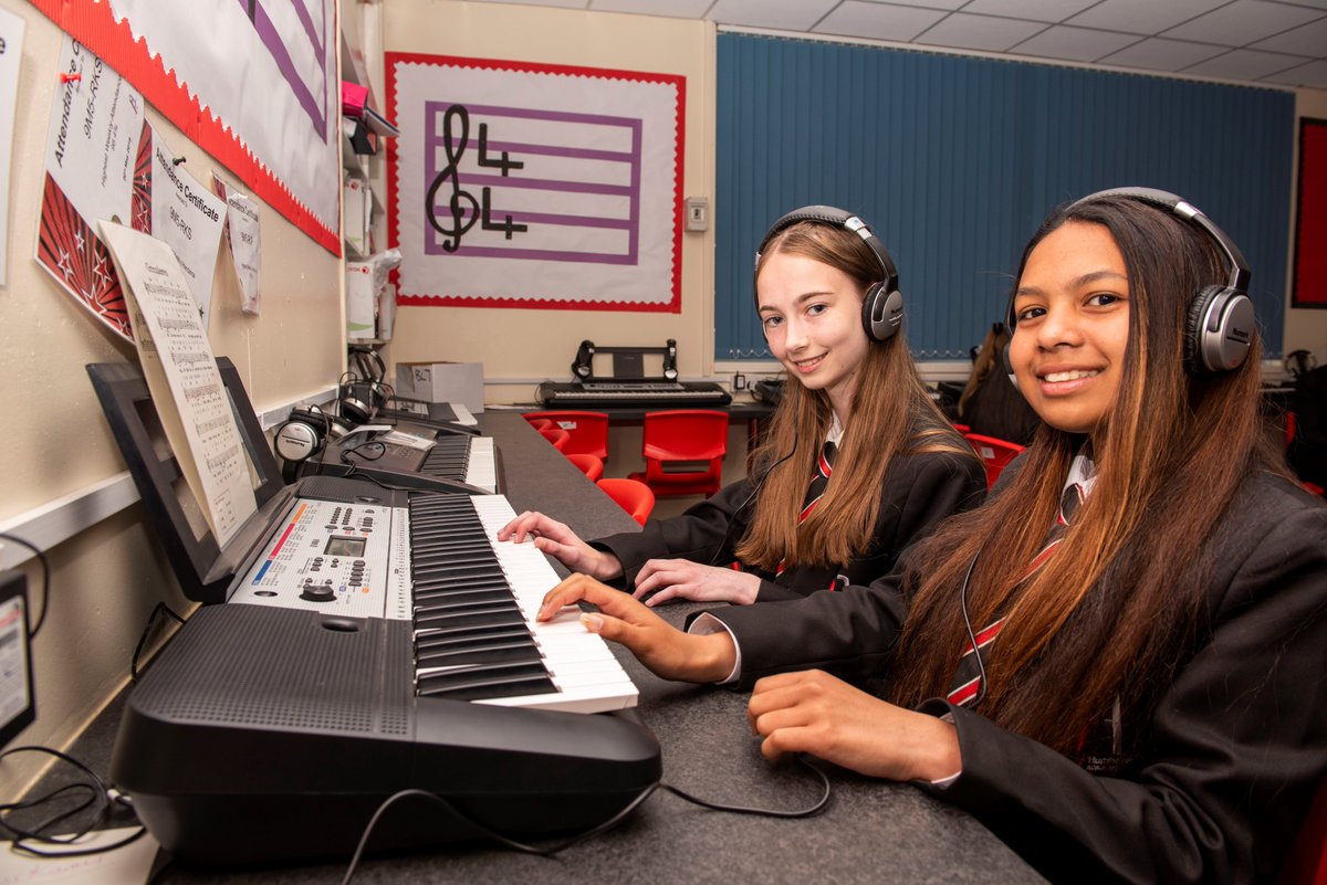 💚WE ARE HIRING - Peripatetic Instrumental Music Teachers 💚

DRET is a Trust that values Music. Humberston Academy is a school that is investing heavily in Music and has a thriving department that is expanding.

dretjobs.co.uk/vacancies/vaca…