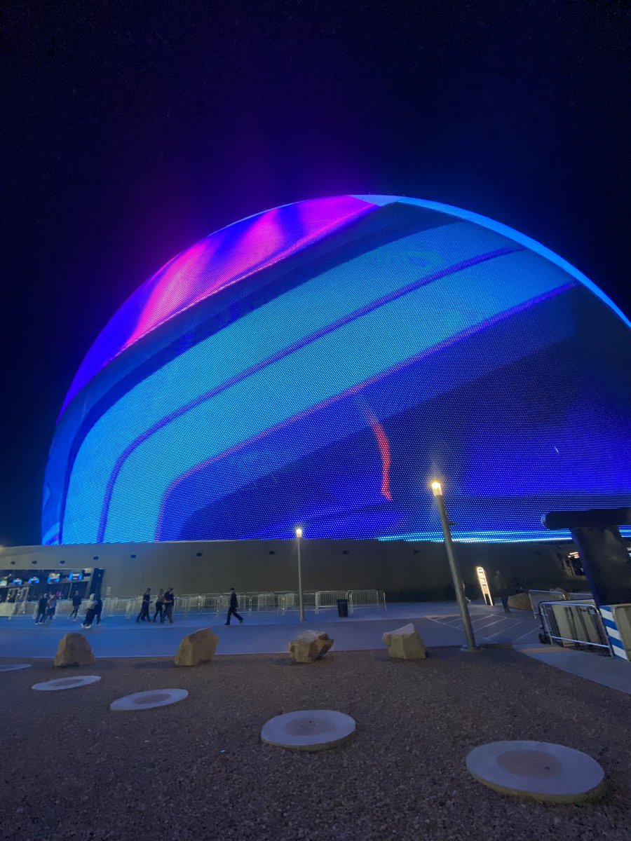 LaurentDupin_f1's tweet image. Las Vegas et son célèbre Strip transformé pour la F1