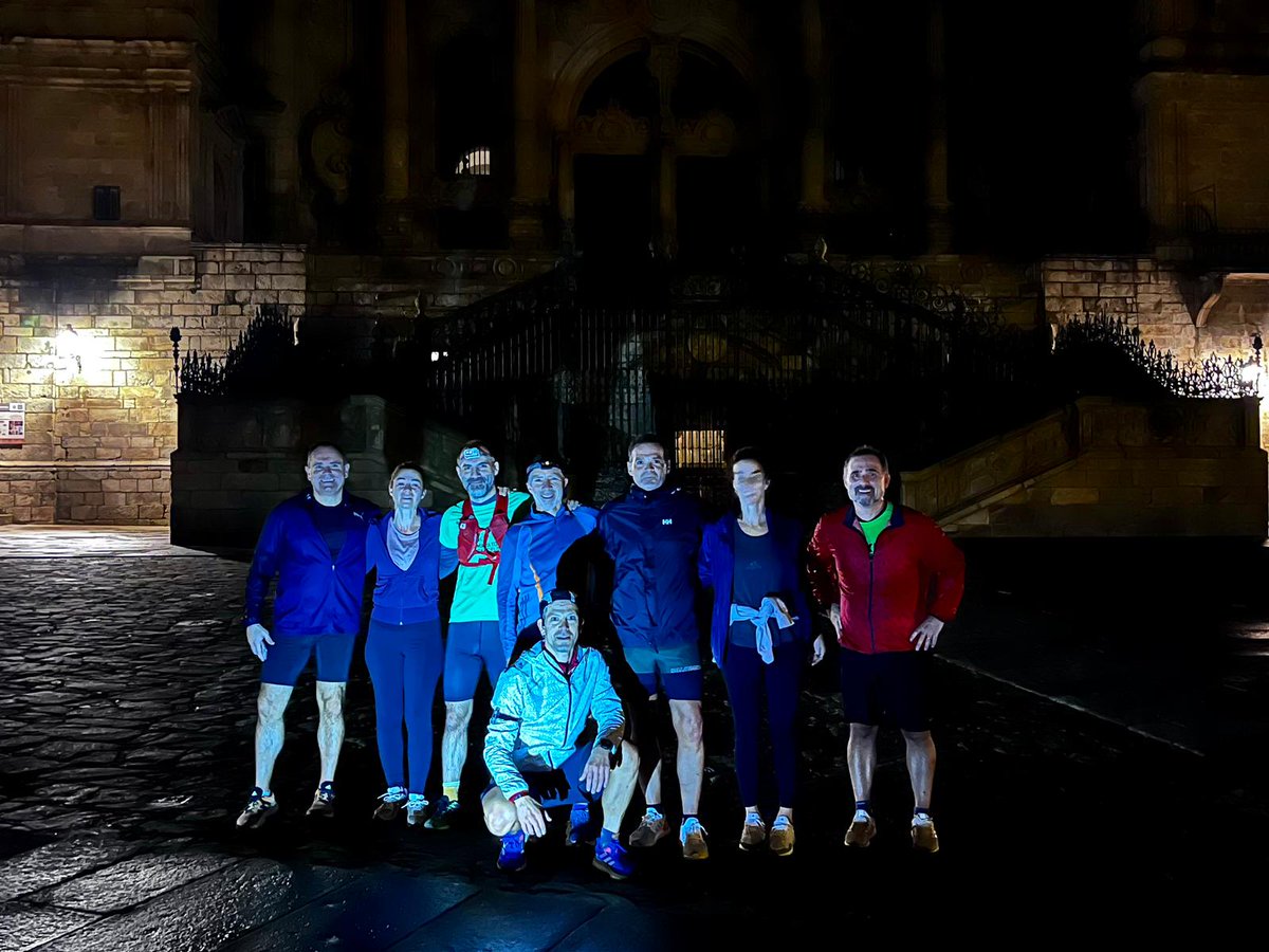 SECAL_T's tweet image. #Secal2023 no todo es ciencia, tambien hay deporte. Plaza del Obradoiro.