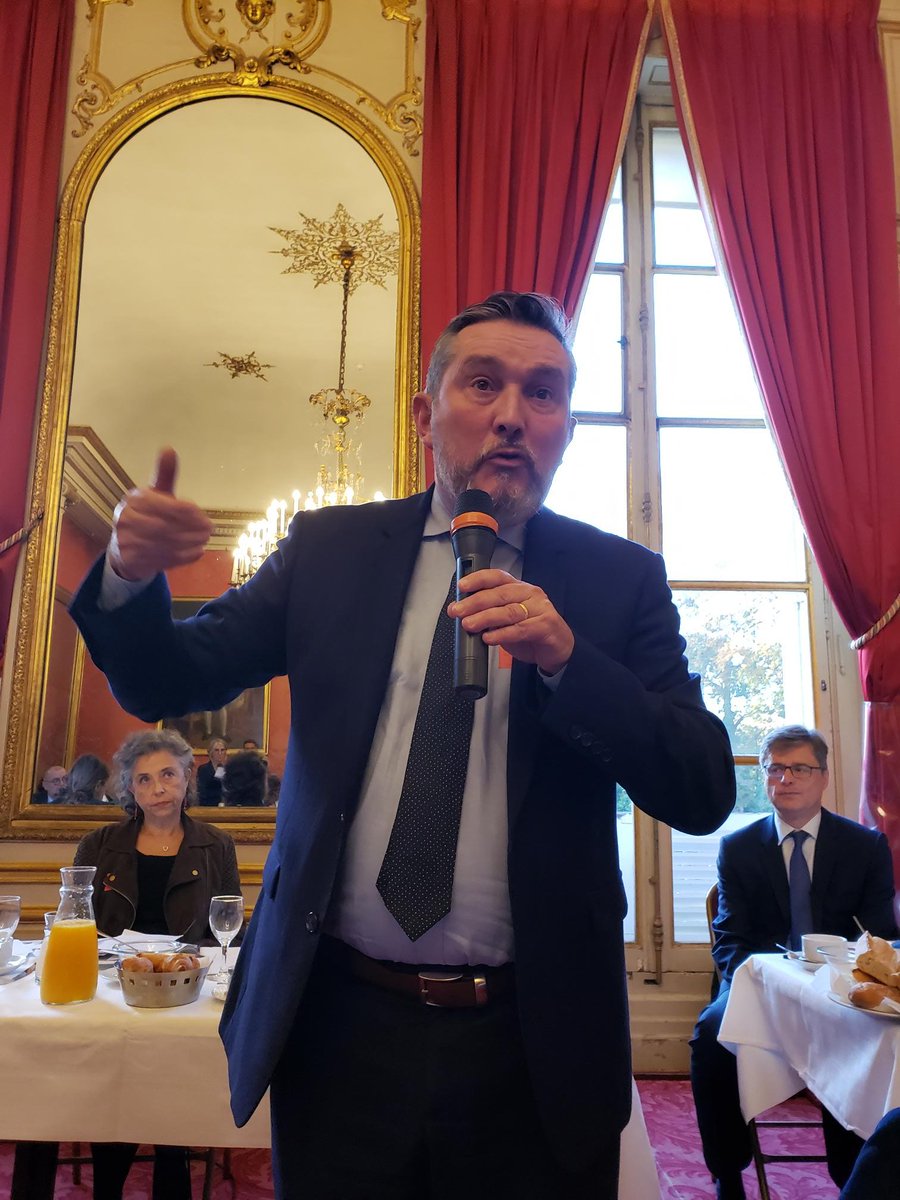 Eclairage de Pierre Marsollier délégué général de <a href="/EnsCatho/">Enseignement catho</a> pour expliquer la place du parent dans le Statut de l'Enseignement catholique
#PDDApel