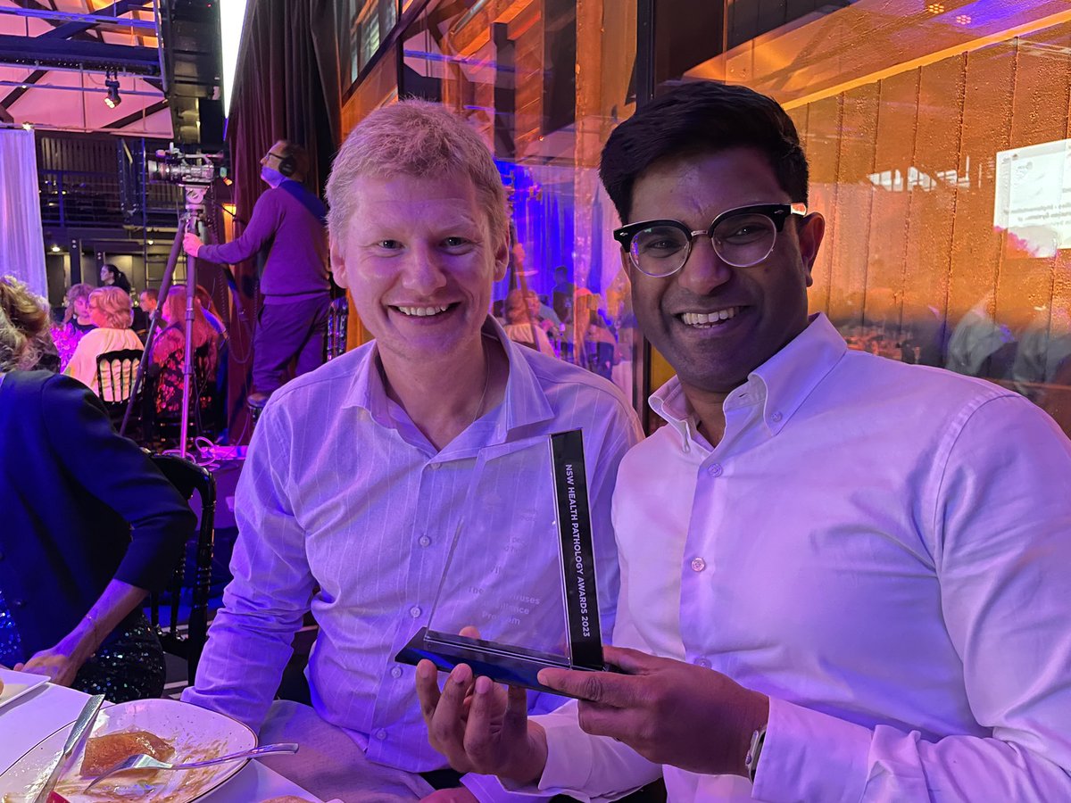 Flaviviruses rule! 🦠 🦠 🦠 
The Flavivirus surveillance team at Westmead ICPMR (Westmead Hospital) won at the NSWHealthPathology Awards night! Congrats to everyone involved in the highly collaborative and very important work! #NSWHPathology