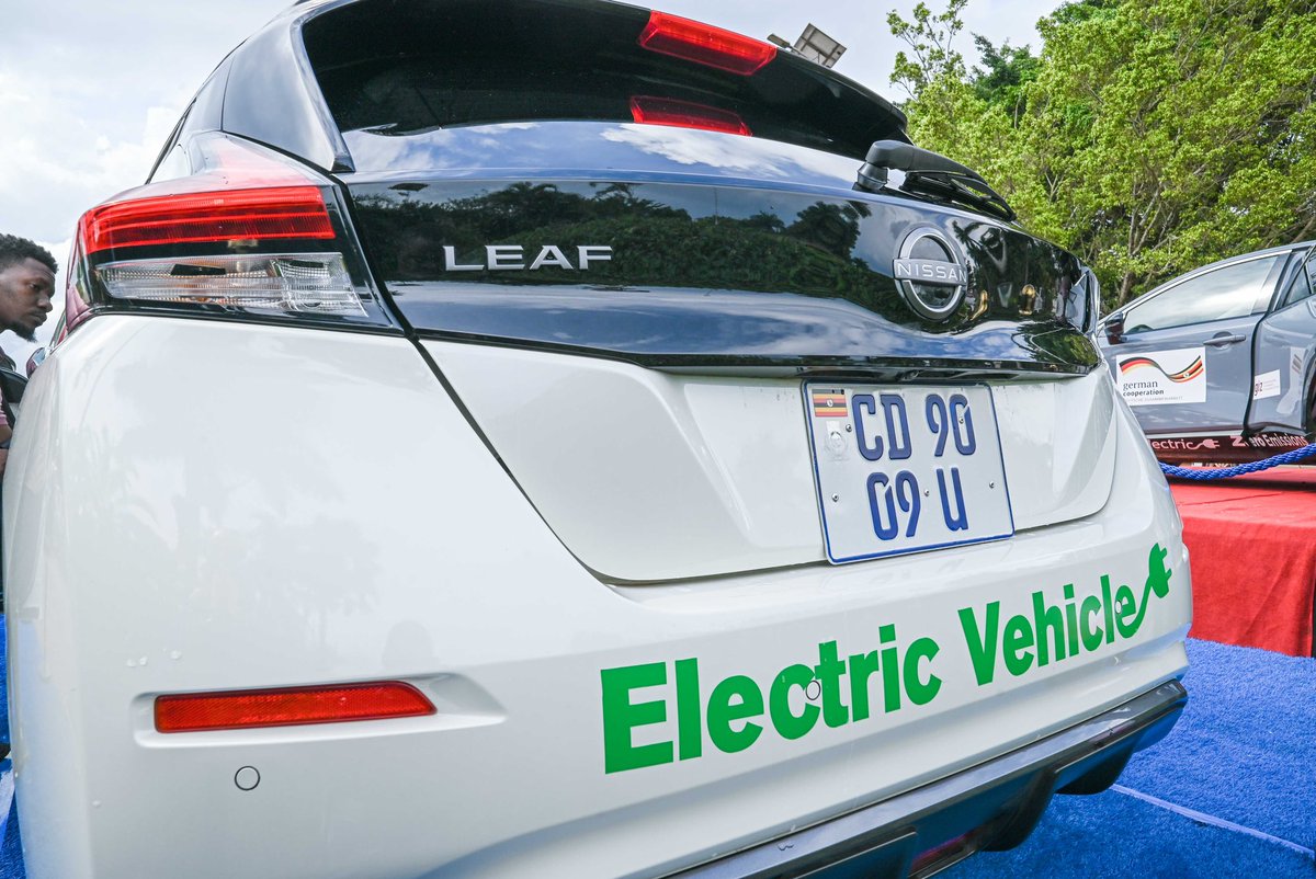 AidenOwa's tweet photo. Uganda's Unveiling of the UNDP Uganda Electric Vehicle (EV) 

#EEEMC2023 | #EnergyEfficiency | @UNDPUganda #MineralsandEnergy23 #EnergyWeek23 #EnergyWeekUG https://t.co/0FS9VdEdq4