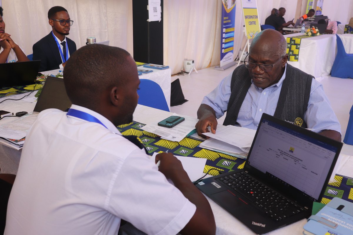 URAuganda's tweet photo. Do you have any tax related issues pending? Today is the right day to walk into URA Nakawa Headquarters to sort them out at the #ServiceExcellenceWeek
#CommittedToServiceExcellence https://t.co/gDKqtkHYKo