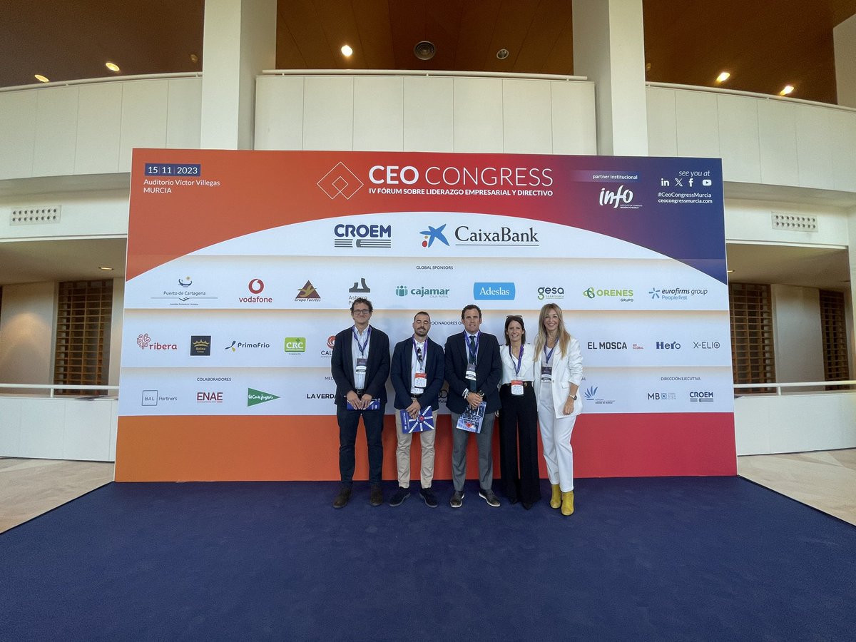 Disfrutando del #CeoCongressMurcia escuchando y aprendiendo de grandes ponentes y disfrutando la mañana con grandes amigos!