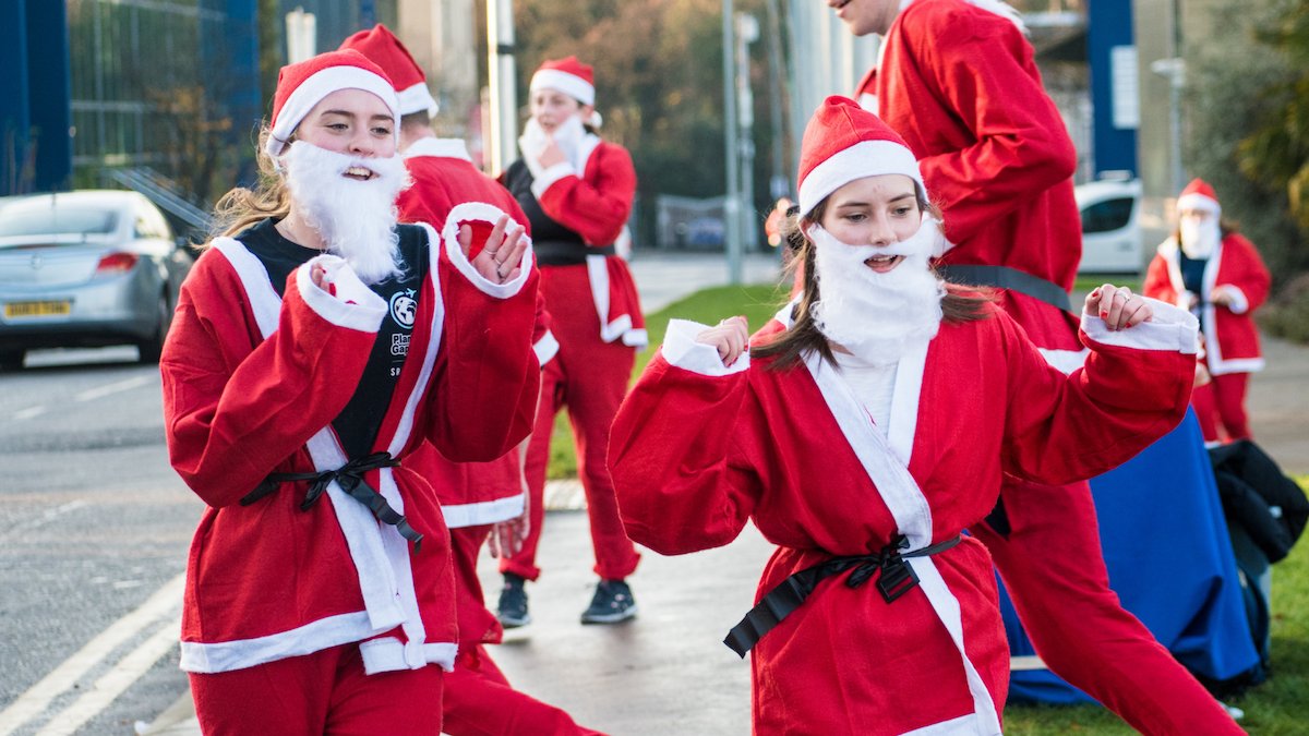🎅Step into Christmas with us on Wednesday 6 December! This is your chance to get dressed up in a Santa suit and walk, run, or dance your way across Stag Hill campus with your fellow alumni and current Surrey students. Get your ticket for £5 here: store.surrey.ac.uk/conferences-an…