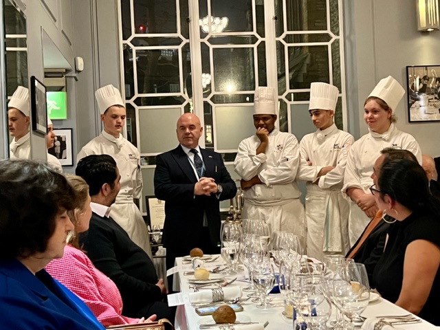 Linda Bloomfield (@ljbloomfield1) on Twitter photo British chefs of the future prepare a fantastic dinner using a wide range of US ingredients to celebrate US food and drink during USA Week. Lovely evening with <a href="/USAinUK/">U.S. Embassy London</a> and guests. Wishing the talented young chefs <a href="/WKCHospitality/">Westminster Kingsway College</a> the very best for their future careers! British chefs of the future prepare a fantastic dinner using a wide range of US ingredients to celebrate US food and drink during USA Week. Lovely evening with <a href="/USAinUK/">U.S. Embassy London</a> and guests. Wishing the talented young chefs <a href="/WKCHospitality/">Westminster Kingsway College</a> the very best for their future careers!
