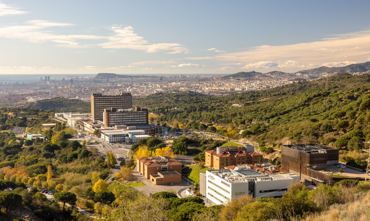 GTRecerca's tweet image. 🆕 Personal mèdic i investigador del #CampusCanRuti, de nou entre el més rellevant del món en l'àmbit científic 🌍

Prop de 3️⃣0️⃣ professionals han estat inclosos en una llista mundial d'impacte de @Stanford publicada a @ElsevierConnect

👉🏽 Més informació: bit.ly/Campus_impacte…