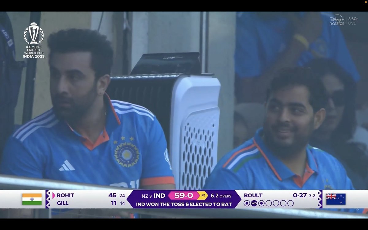 #RanbirKapoor and #AkashAmbani both cheering together for #TeamIndia in wankhede stadium, Mumbai. 

#INDvsNZ #INDvNZ #NZvsIND #NZvIND #CWC23