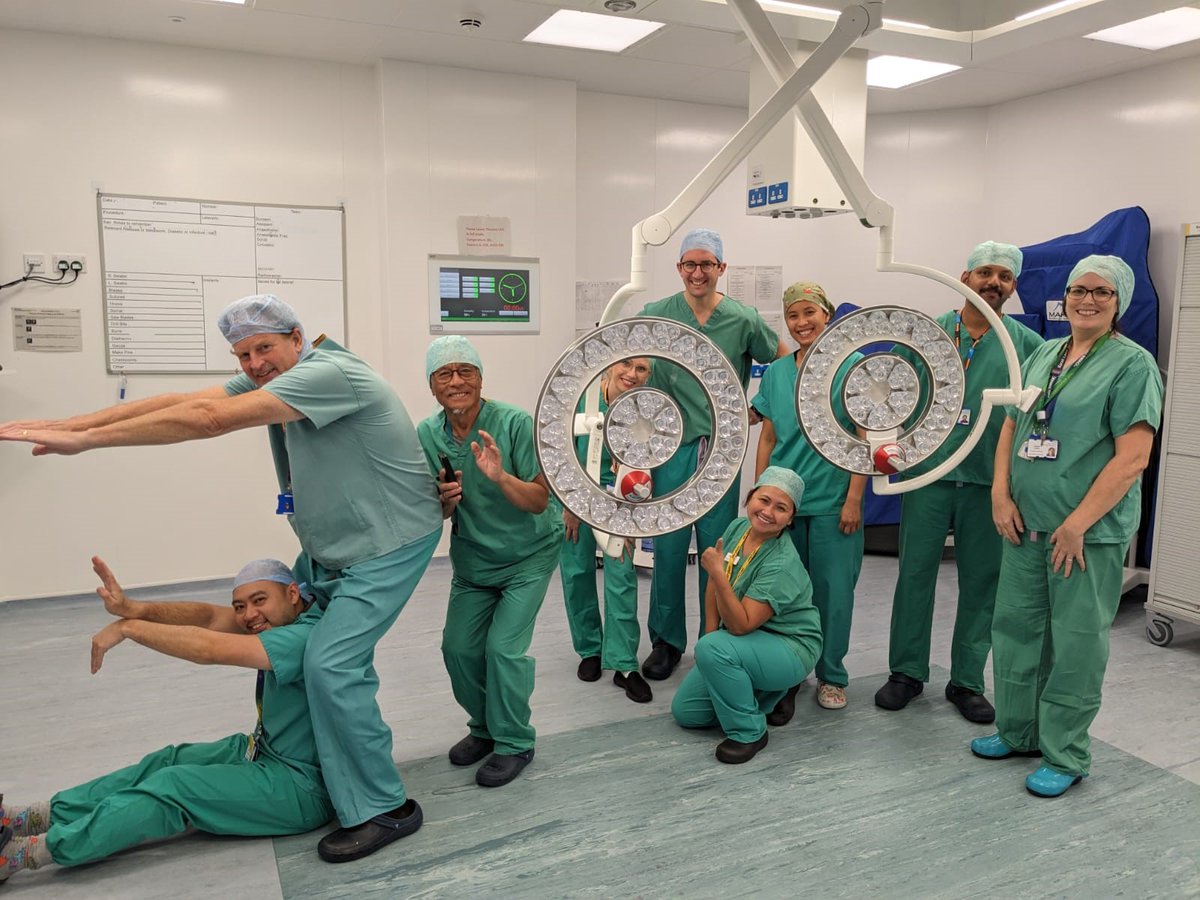 Last month, Consultant Surgeon Mr Keith Eyres performed his 300th knee replacement at SWAOC since it opened last year 👏 Keith said: 'Working at SWAOC is so refreshing, it reminds me what I love about my job'. Read more; nightingale-exeter.nhs.uk/news 😁 @RoyalDevonNHS @ICSOneDevon