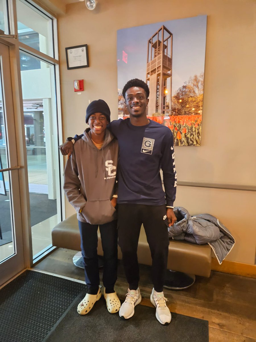 theboyfromlib's tweet photo. When little brother takes a school trip to DC and big brother takes the day off to catch up with him. #MyGuys #NextGen #TwoOfThree #HerringGang #FirstBorn #SecondBorn https://t.co/44BUIM1Ll5