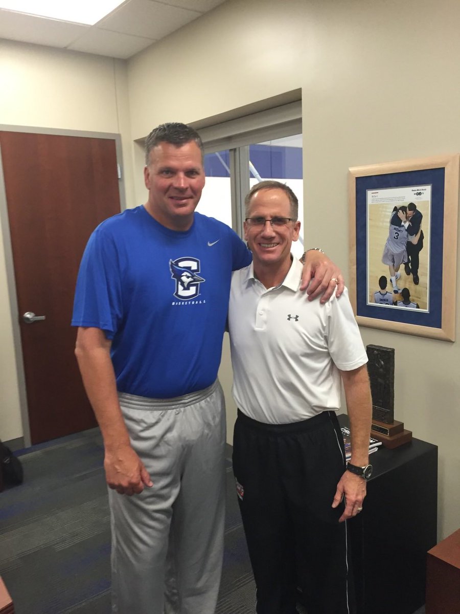 cucoachmac's tweet photo. It was special for Fran and I to honor or good friend , Mike Molstead, by wearing matching pullovers with his logo. Mike has been a great to friend to both of us during his 22 year cancer journey. Prayers for Mike and his family. Keep fighting, Mo!!🙏🙏 https://t.co/nSoJrnZUrh