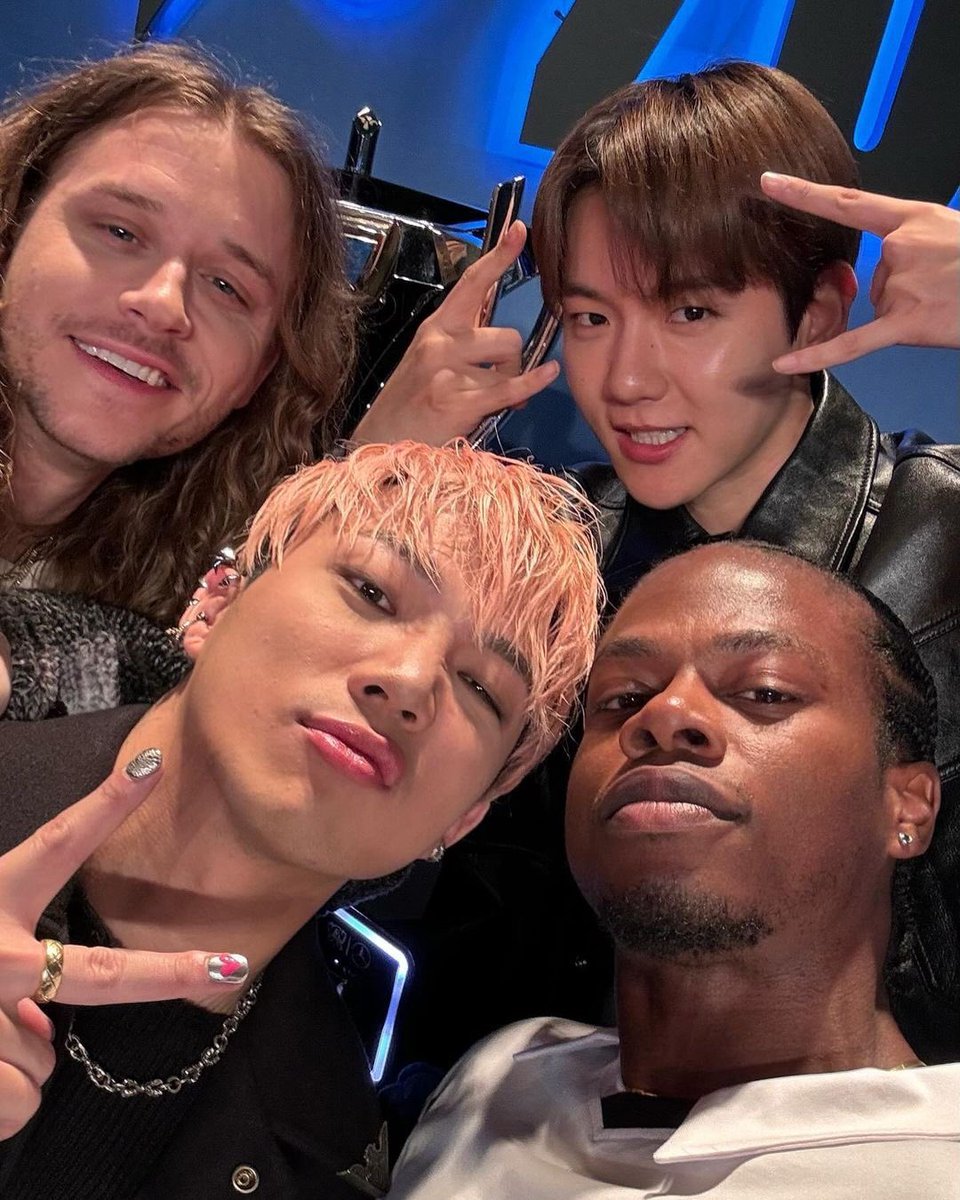 knockknock0408's tweet photo. BAEKHYUN - ozifp ins 
@weareoneEXO https://t.co/eEhDiPTnn0