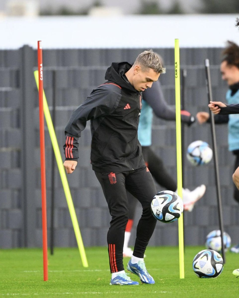 🦁 Leo Trossard masterclass incoming 🇧🇪