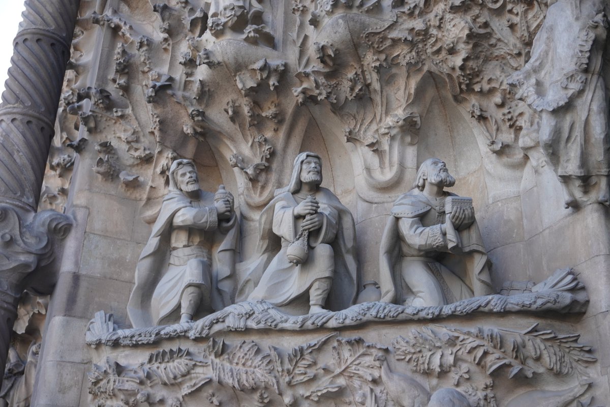 eatdrink75's tweet photo. 🇪🇸⛪️🔔🏗️The outside was very impressive, but the inside of the Sagrada Familia was unbelievable. Truly an architectural masterpiece
#SagradaFamilia #BarcelonaMagic #ArchitecturalMarvel #TravelBarcelona
#SagradaMagic #ArchitecturalWonder #GaudiMasterpiece https://t.co/Zecfbe0CCi