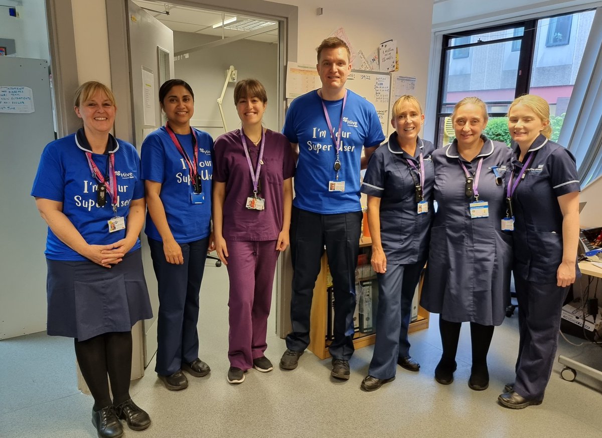 It was #WorldDiabetesDay yesterday! Our inpatient diabetes team @MFT_MRI is proud to be multidisciplinary (DSNs including a dedicated perioperative DSN, ACP, Pharmacist, Dietitian) and to provide a seven-day service. #oneteam 💙