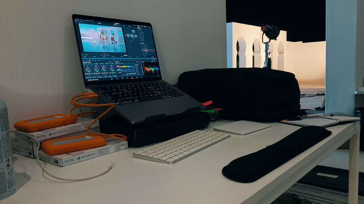 Euvrard_Loubser's tweet photo. 🎥 on a Night shoot  for the next few days 🌙 at ‘Inyoni’ Location Farm on the west coast of South Africa 🎬 Onset editing for a Dubai fashion and beauty campaign 💃really cool locations. various sets build all over the farm #filmproduction #onseteditor https://t.co/BDQofFNlE9