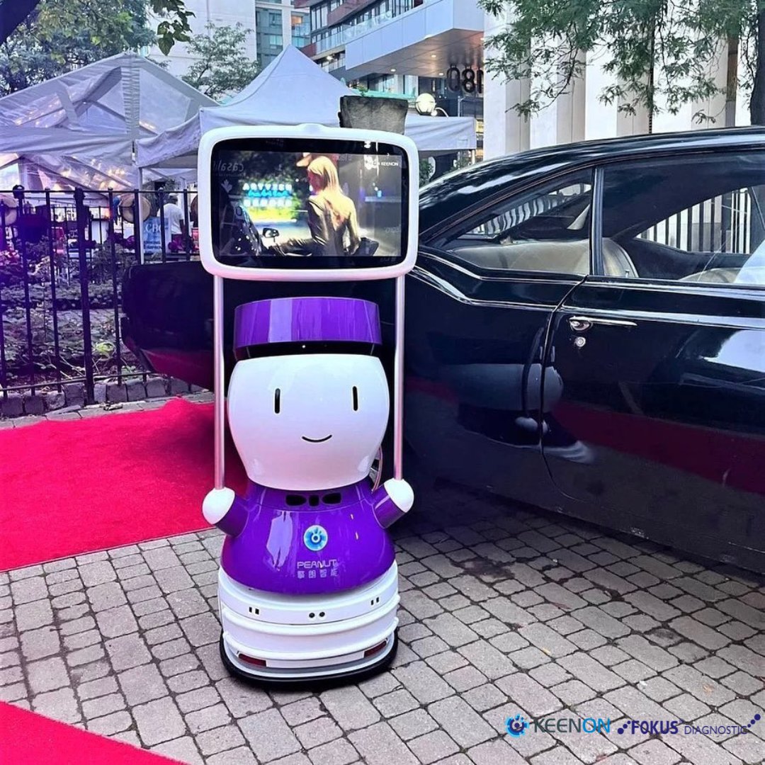 KEENON ROBOTS are supporting the Toronto International Film Festival - One of the World's Largest Film Events 🎬🎆

#robotdelivery #restaurantrobot #robotichospitality  #roboticcatering #cuttingedgetech #innovativetech #roboticassistance #roboticindustry#robotservice