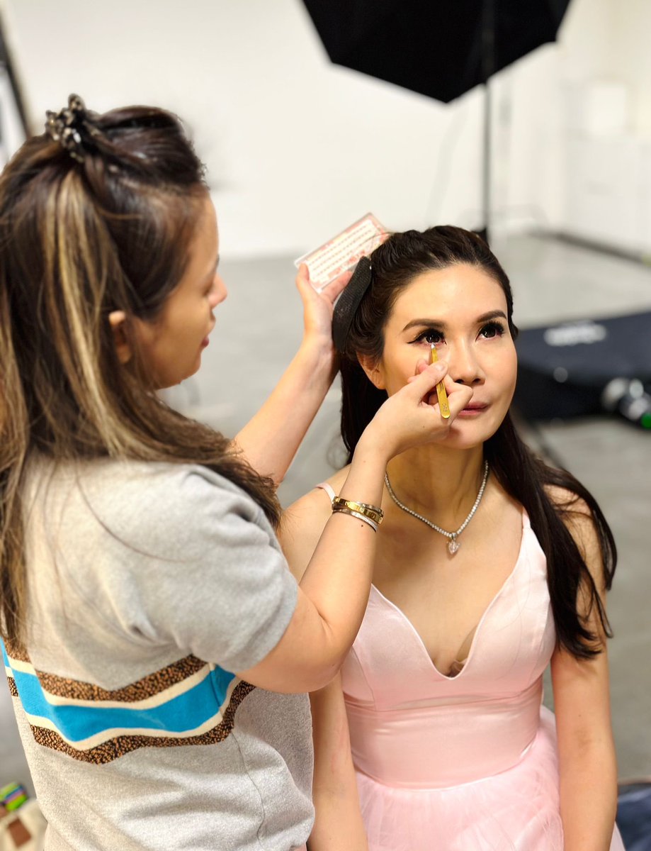 JenniferChengLo's tweet photo. Finished my photoshoot after @8DAO8DAO Meetup and armouring up for tonight & tomorrow for @yugalabs #ApeFest #ApefestHK

#JenniferCheng #jenniferchenglo #JennClub #NewChicCapital #acehedgefund #chosencollective #jennfund #acehedgefund #aimhedgefund #entrepreneur #investor #creator #pianist #actress #model #business #crypto #btc #bitcoin #blockchain #tech #coinsgroup #puahe