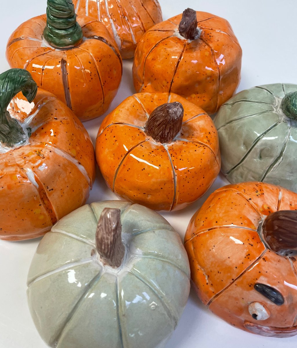 MyCraftyMonkey's tweet image. Take a look at some of the amazing Pumpkins that were created at our pottery class last month! 🎃

Book your session: mycraftymonkey.com/bookings

#clayclass #potteryclass #pumpkin #autumn #autumncrafts