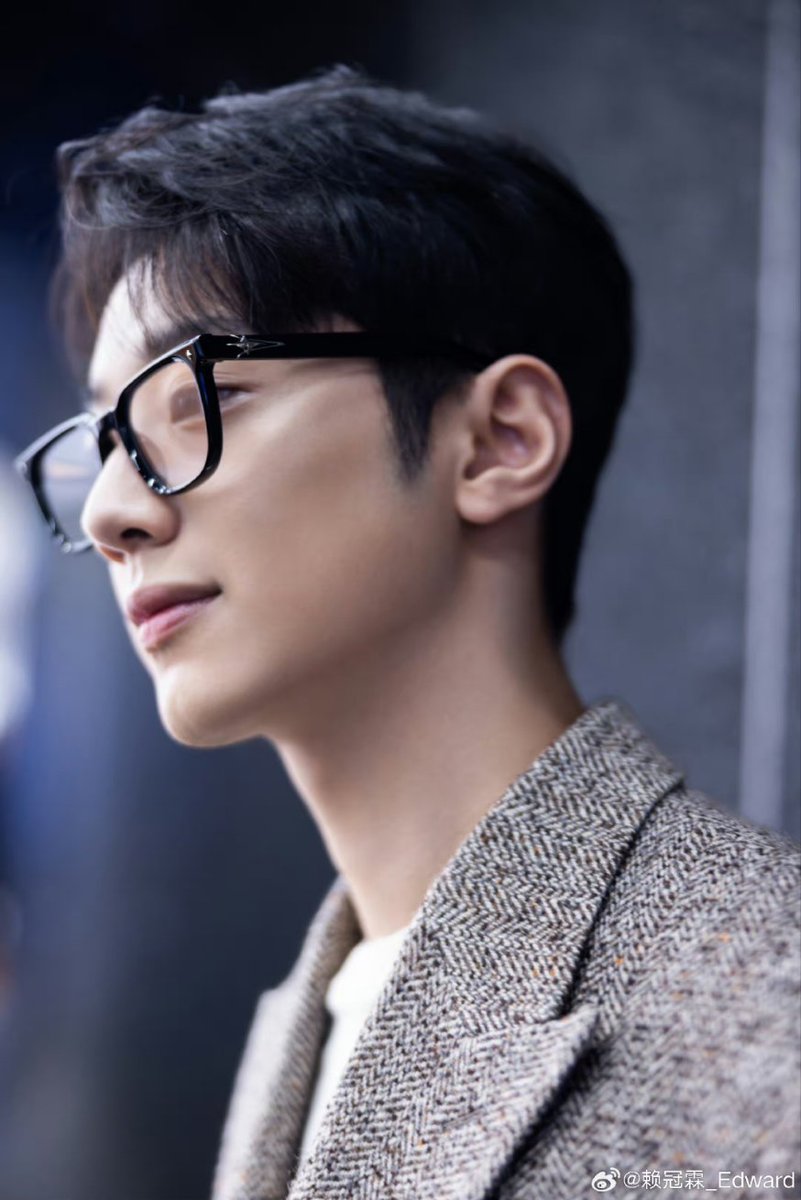 Aop_rabbit's tweet photo. @MondayCake_ ขอบคุณนะคะที่ยังอยู่ด้วยกัน จะพยายามจุดไฟในตัวเองขึ้นมาแต่งฟิคที่ค้างให้จบให้ได้ค่ะ น่ารักขนาดนี้จะไปไหนได้ไง 😊 https://t.co/PWskG8ZPzj